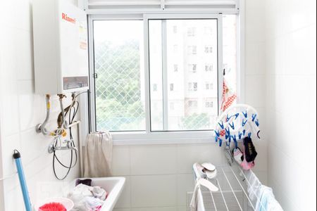 Apartamento para alugar com 46m², 2 quartos e 1 vaga Apartamento para alugar com 46m², 2 quartos e 1 vagaCozinha e Área de Serviço