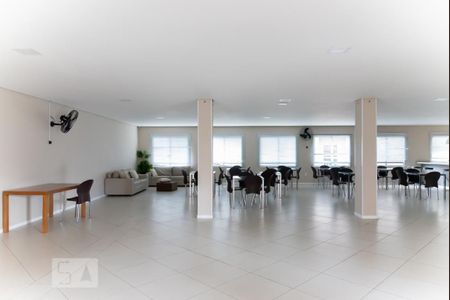 Apartamento para alugar com 46m², 2 quartos e 1 vaga Apartamento para alugar com 46m², 2 quartos e 1 vagaÁrea comum - Salão de festas