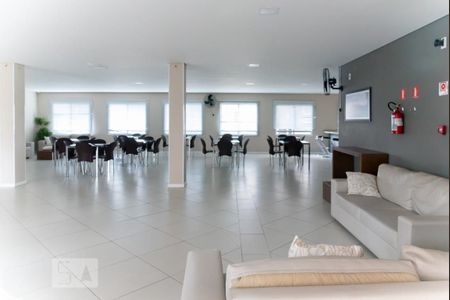 Apartamento para alugar com 46m², 2 quartos e 1 vaga Apartamento para alugar com 46m², 2 quartos e 1 vagaÁrea comum - Salão de festas