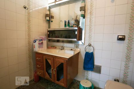 Casa à venda com 550m², 7 quartos e 4 vagasBanheiro Corredor