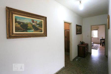 Casa à venda com 550m², 7 quartos e 4 vagasCorredor