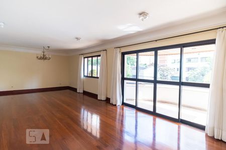Sala de apartamento à venda com 5 quartos, 240m² em Cambuí, Campinas