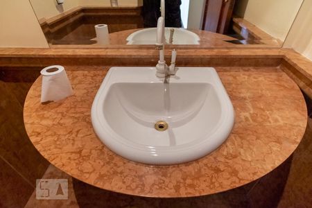 Lavabo de apartamento à venda com 5 quartos, 240m² em Cambuí, Campinas