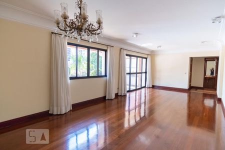 Sala de apartamento à venda com 5 quartos, 240m² em Cambuí, Campinas