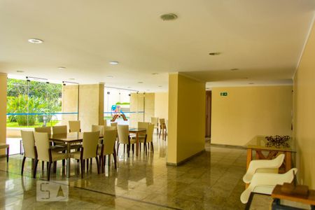 Apartamento à venda com 270m², 4 quartos e 3 vagasÁrea comum - Salão de festas