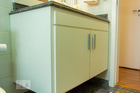 Apartamento à venda com 270m², 4 quartos e 3 vagasBanheiro da Suíte 3 - Armários