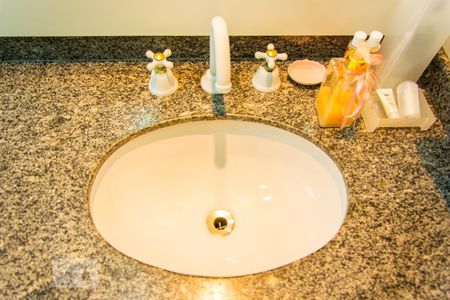 Apartamento à venda com 270m², 4 quartos e 3 vagasBanheiro da Suíte 3 - Pia