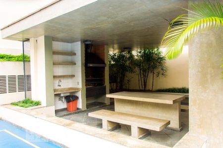 Apartamento à venda com 270m², 4 quartos e 3 vagasÁrea comum - Churrasqueira