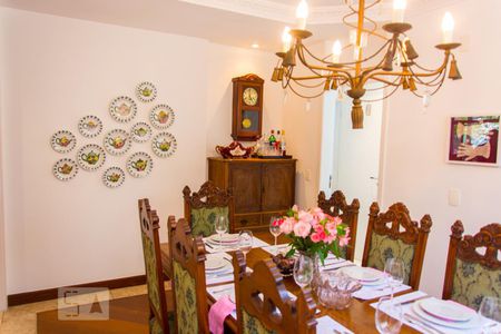 Apartamento à venda com 270m², 4 quartos e 3 vagasCopa