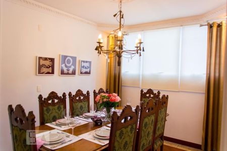 Apartamento à venda com 270m², 4 quartos e 3 vagasCopa