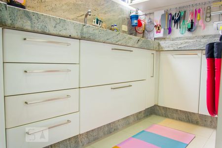 Apartamento à venda com 270m², 4 quartos e 3 vagasCozinha - Armários