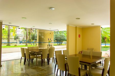 Apartamento à venda com 270m², 4 quartos e 3 vagasÁrea comum - Salão de festas