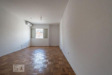 Casa à venda com 190m², 3 quartos e 2 vagasSuíte