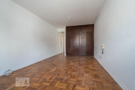 Casa à venda com 190m², 3 quartos e 2 vagasSuíte