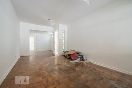 Casa à venda com 190m², 3 quartos e 2 vagasSala