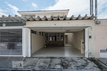 Casa à venda com 190m², 3 quartos e 2 vagasFachada