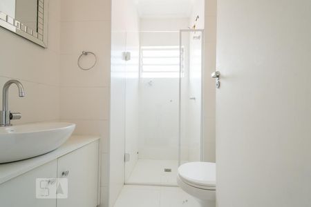 Casa à venda com 190m², 3 quartos e 2 vagasBanheiro 1