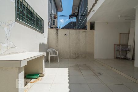 Casa à venda com 190m², 3 quartos e 2 vagasQuintal