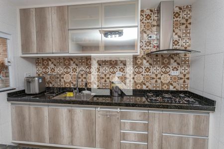 Casa à venda com 190m², 3 quartos e 2 vagas Casa à venda com 190m², 3 quartos e 2 vagasCozinha