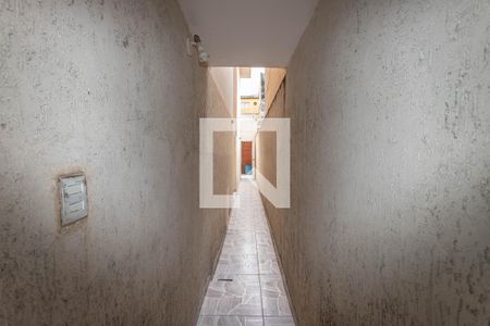 Casa à venda com 190m², 3 quartos e 2 vagas Casa à venda com 190m², 3 quartos e 2 vagasCorredor externo