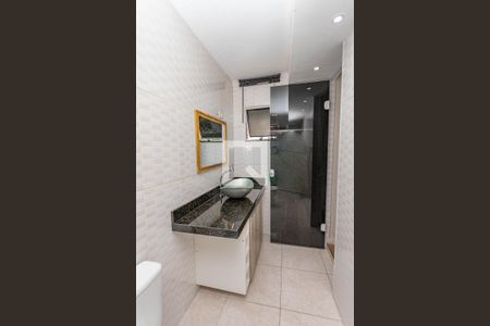 Casa à venda com 190m², 3 quartos e 2 vagas Casa à venda com 190m², 3 quartos e 2 vagasBanheiro da suíte