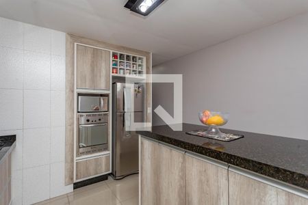 Casa à venda com 190m², 3 quartos e 2 vagas Casa à venda com 190m², 3 quartos e 2 vagasCozinha