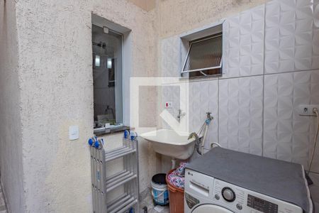 Casa à venda com 190m², 3 quartos e 2 vagas Casa à venda com 190m², 3 quartos e 2 vagasÁrea de serviço