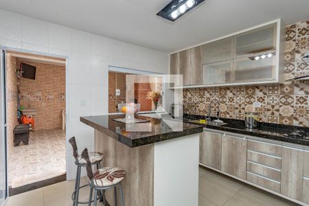 Casa à venda com 190m², 3 quartos e 2 vagas Casa à venda com 190m², 3 quartos e 2 vagasCozinha