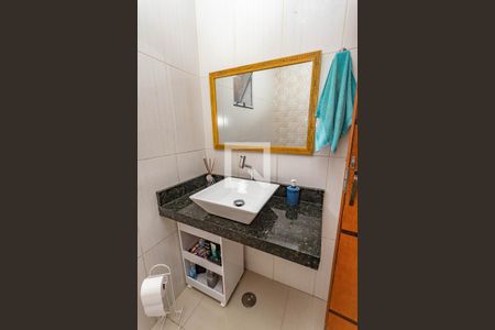 Casa à venda com 190m², 3 quartos e 2 vagas Casa à venda com 190m², 3 quartos e 2 vagasLavabo