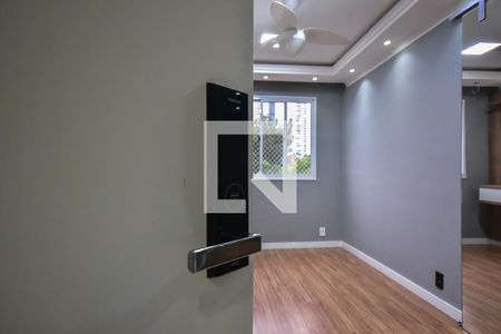 Entrada de apartamento à venda com 2 quartos, 42m² em Jardim Novo Taboão, São Paulo