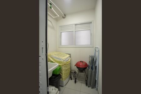 Área de serviço de apartamento para alugar com 2 quartos, 58m² em Água Branca, São Paulo