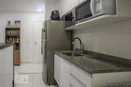 Cozinha de apartamento para alugar com 2 quartos, 58m² em Água Branca, São Paulo