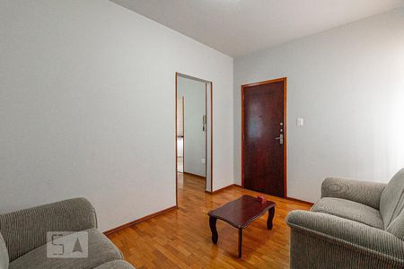 Apartamento para alugar com 90m², 3 quartos e sem vagaSala