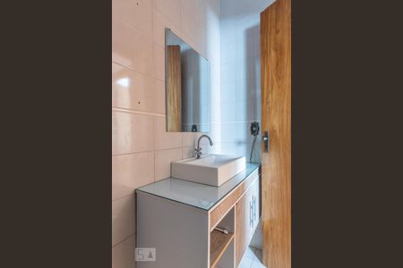 Apartamento à venda com 68m², 2 quartos e sem vagaBanheiro