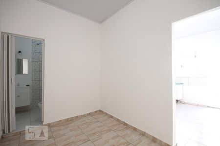 Sala/ Quarto de kitnet/studio para alugar com 1 quarto, 25m² em Vila Gumercindo, São Paulo