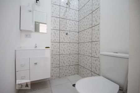 Banheiro de kitnet/studio para alugar com 1 quarto, 25m² em Vila Gumercindo, São Paulo