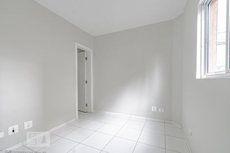 1º Dormitório suíte de apartamento para alugar com 3 quartos, 68m² em Weissópolis, Pinhais