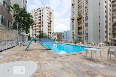 Apartamento à venda com 70m², 2 quartos e 1 vagaÁrea comum - Piscina