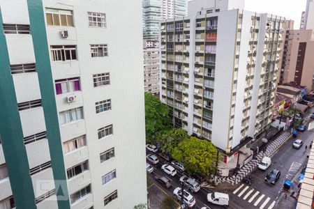 Vista do Banheiro de kitnet/studio para alugar com 1 quarto, 31m² em Gonzaga, Santos