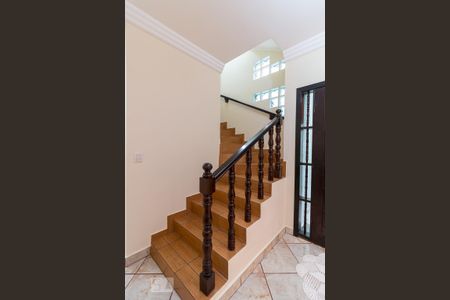 Escadas de casa à venda com 3 quartos, 185m² em Vila Moreira, Guarulhos