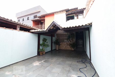 Fachada de casa à venda com 3 quartos, 185m² em Vila Moreira, Guarulhos