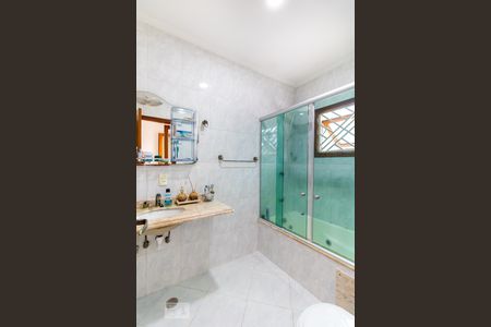 Casa à venda com 125m², 3 quartos e 4 vagas Casa à venda com 125m², 3 quartos e 4 vagasBanheiro da Suíte 1