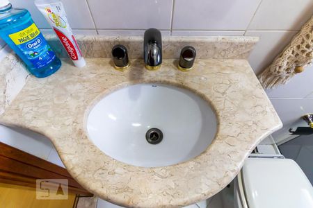 Casa à venda com 125m², 3 quartos e 4 vagas Casa à venda com 125m², 3 quartos e 4 vagasPia