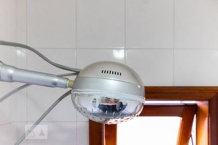 Casa à venda com 125m², 3 quartos e 4 vagas Casa à venda com 125m², 3 quartos e 4 vagasChuveiro