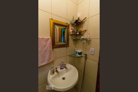 Casa à venda com 302m², 8 quartos e 4 vagasBanheiro