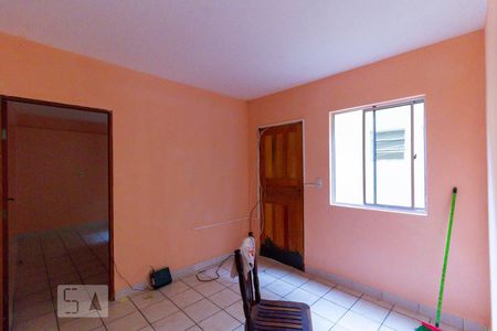 Casa à venda com 302m², 8 quartos e 4 vagasQuarto 8 - Edícula