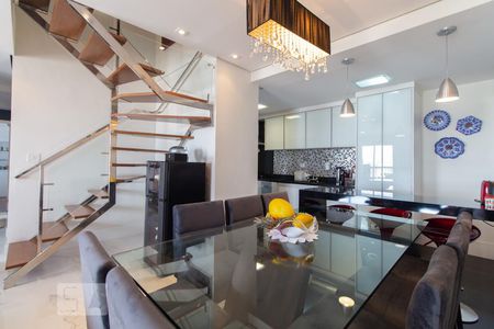 Apartamento à venda com 211m², 3 quartos e 3 vagas Apartamento à venda com 211m², 3 quartos e 3 vagasSala