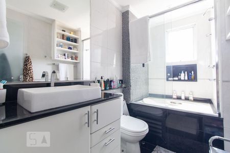 Apartamento à venda com 211m², 3 quartos e 3 vagas Apartamento à venda com 211m², 3 quartos e 3 vagassuíte 1