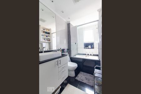 Apartamento à venda com 211m², 3 quartos e 3 vagas Apartamento à venda com 211m², 3 quartos e 3 vagassuíte 1