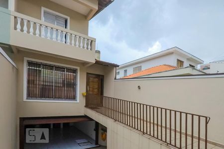 Casa à venda com 217m², 4 quartos e 4 vagasEntrada